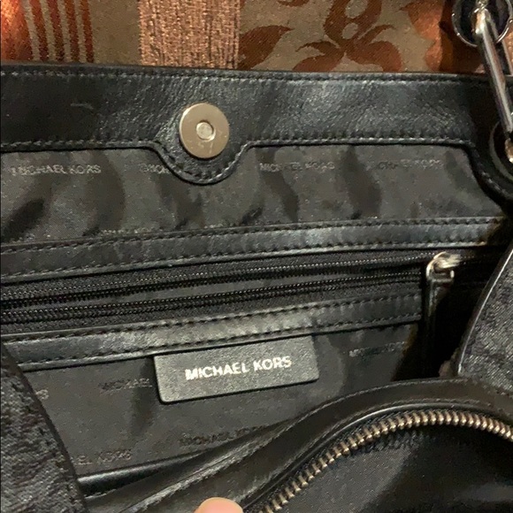 🎉SOLD🎉Michael Kors Bag - Picture 5 of 8